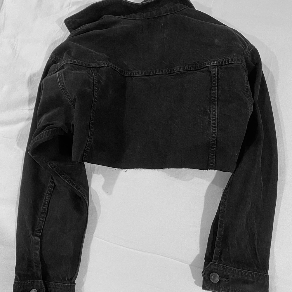 Urban Outfitters BDG > Black denim cropped jacket - Picture 2 of 4